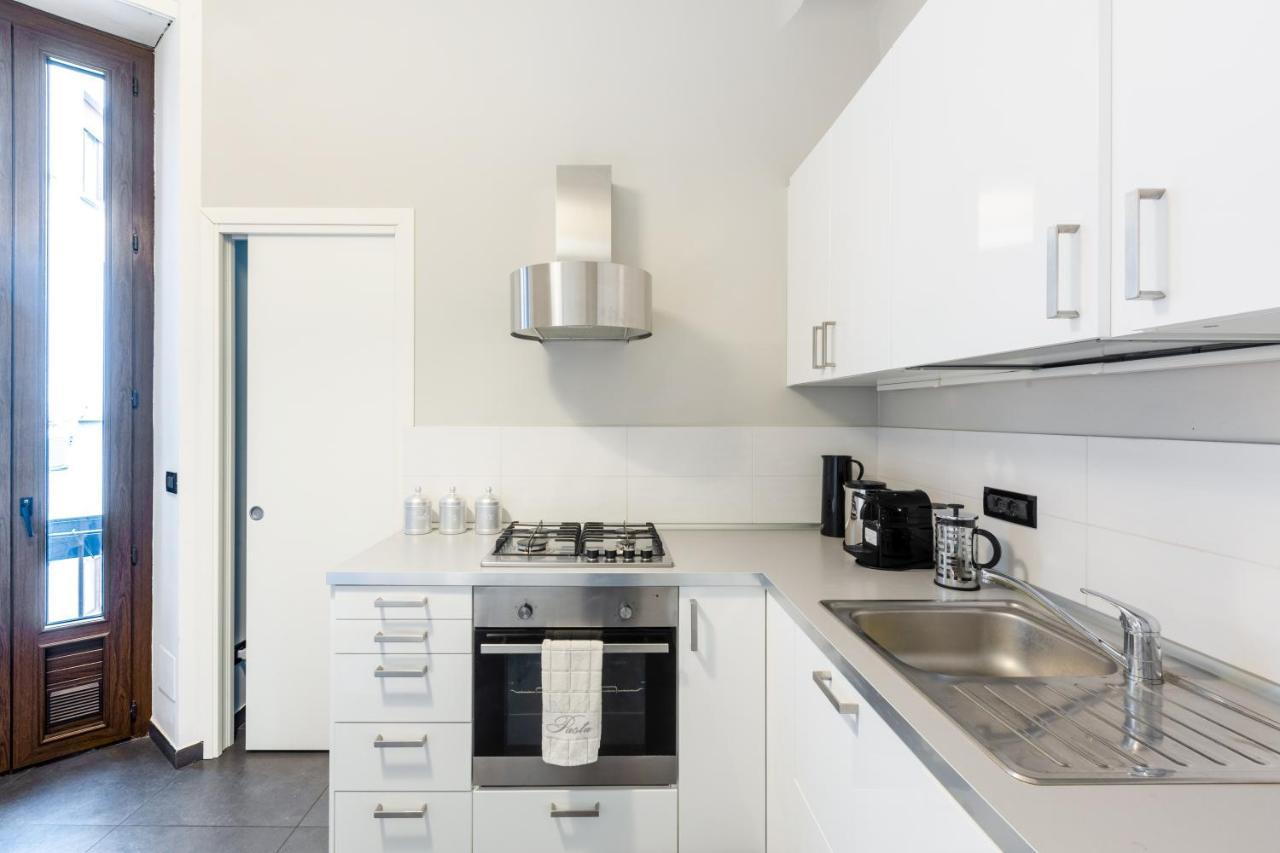 Spacious And Brilliant Apartment In Duomo By Easylife Milano Esterno foto